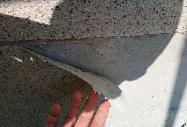 華喆仿石漆干貨~仿石漆成片脫落，這些成因你必須知道！