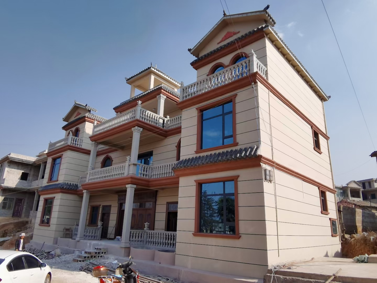 真石漆為什么會掉砂？華喆真石漆廠家為你揭曉！