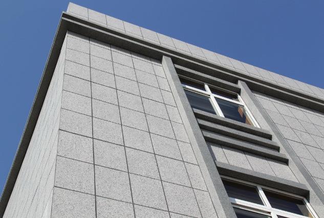 【華喆】多雨季節(jié)，真石漆該如何施工？